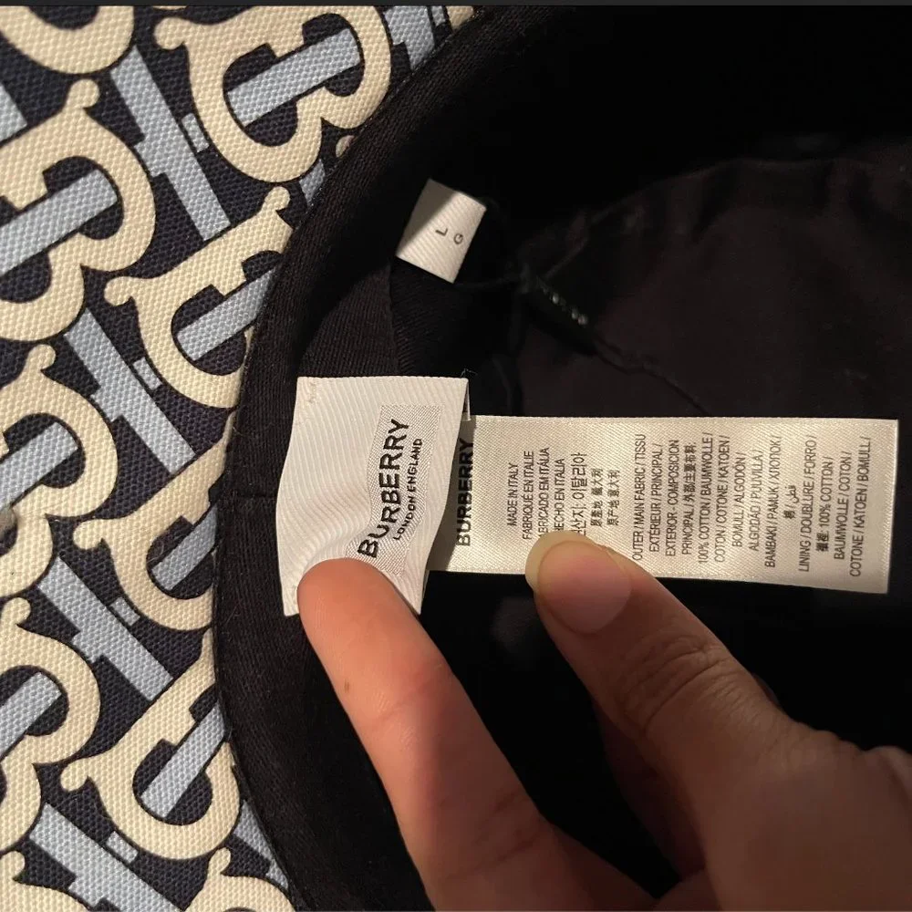 Burberry Bucket Hat - Picture 5 of 5